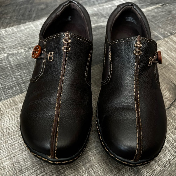 Clarks Collection Ashland Glow, Brown Leather Loafer, EUC - Picture 4 of 12